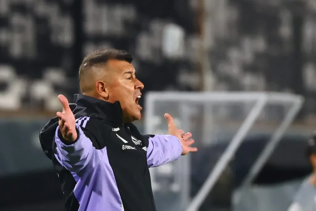 Marcelo Vega le cayó con todo a Jorge Almirón a raíz de la semana de vacaciones que le dio al plantel del Cacique.