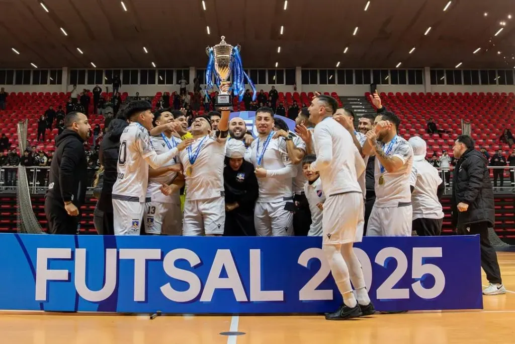 El equipo albo de futsal se coronó campeón. (Foto: colocolo.futsal)
