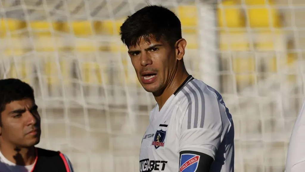 Esteban Pavez se fue entre pifias en Colo Colo vs Huachipato.