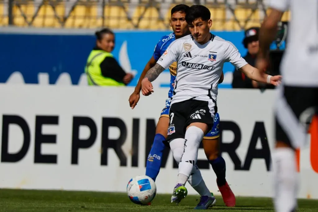 Francisco Marchant tendrá que seguir sumando minutos en Colo Colo. Imagen: Andrés Pina/Photosport
