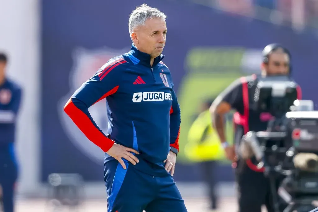 El once que prepara Gustavo Álvarez para el Superclásico ante el Cacique. Foto: Photosport.