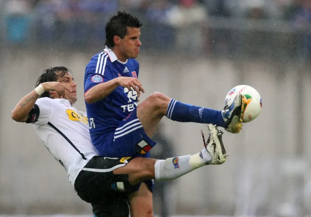 Diego Rivarola enfrentando a Arturo Sanhueza. (Foto: Photosport)