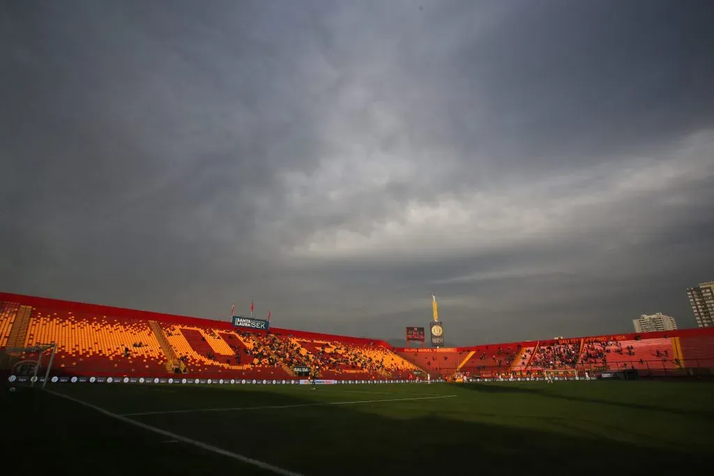 Estadio Santa Laura. (Foto: Photosport)