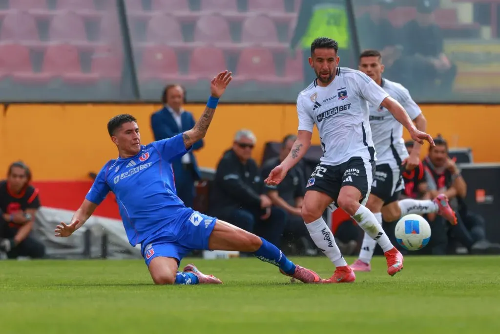 Mauricio Isla en el Superclásico de la Supercopa. (Foto: Photosport)