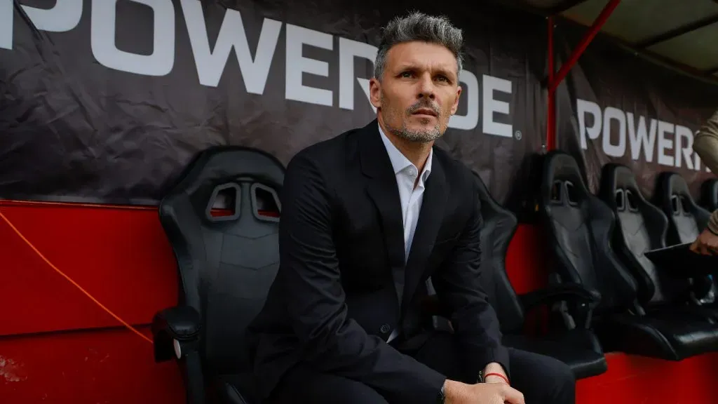 Fernando Ortiz busca agregar facetas al juego de Colo Colo. Imagen: Andres Pina/Photosport