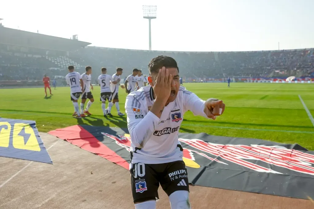 Colo Colo visitando a la U en el Estadio Nacional. | Imagen: Photosport.