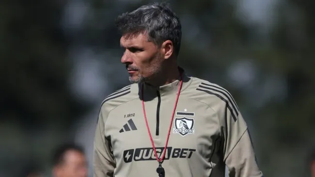 Fernando Ortiz debe pensar en el equipo para enfrentar a Coquimbo.