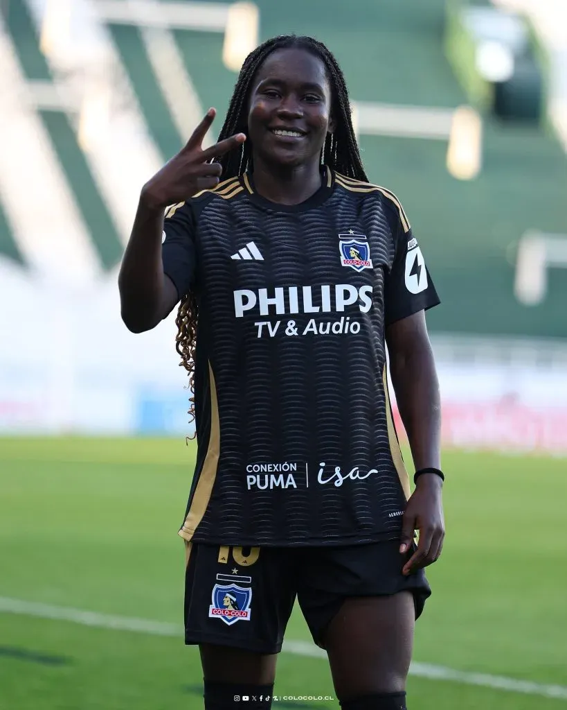 Mary Valencia anotó los dos goles con los que Colo Colo se impuso ante Olimpia en la primera jornada de la Copa Libertadores Femenina en Argentina. Foto: Colo Colo Femenino.