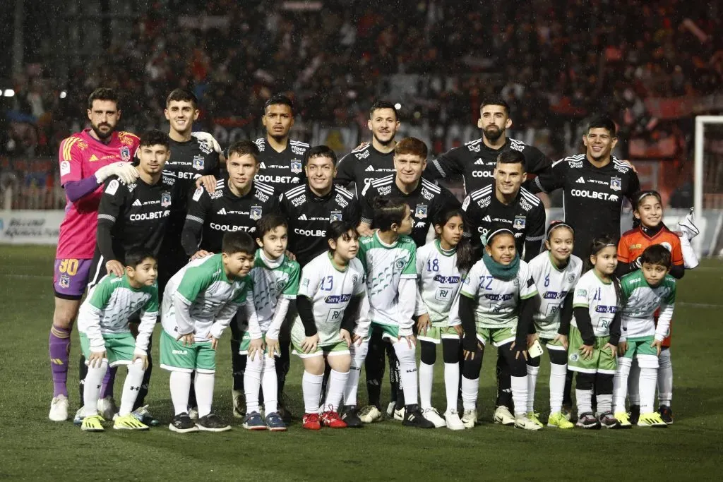 Formación de Colo Colo en el último amistoso con Puerto Montt. (Foto: Photosport)