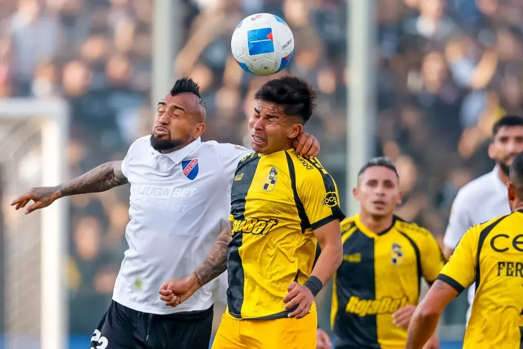 Colo Colo se verá las caras con Coquimbo este domingo por la Liga de Primera.Imagen: Pepe Alvujar/Photosport