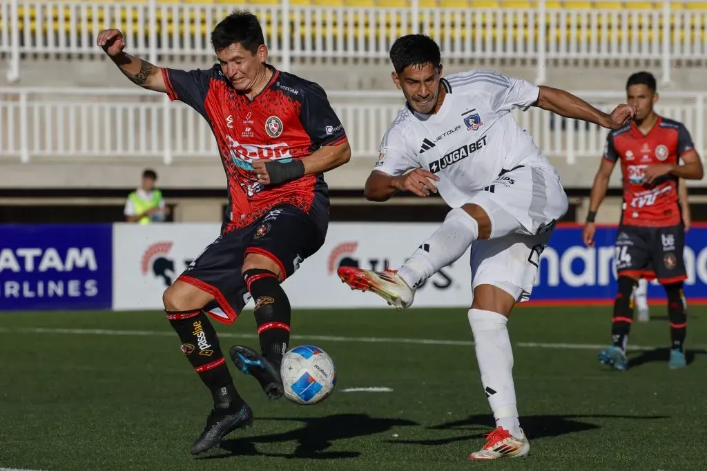 Salomón Rodríguez y Alfonso Parot en partido de Copa Chile. (Foto: Photosport)