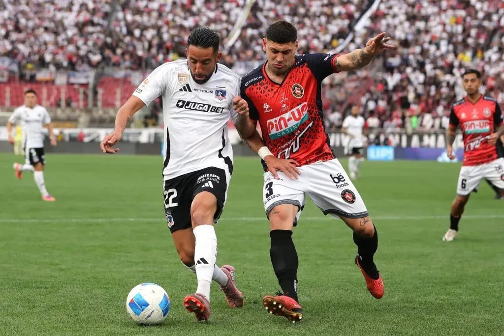 Mauricio Isla durante el encuentro entre Colo Colo y Limache. Imagen: Photosport