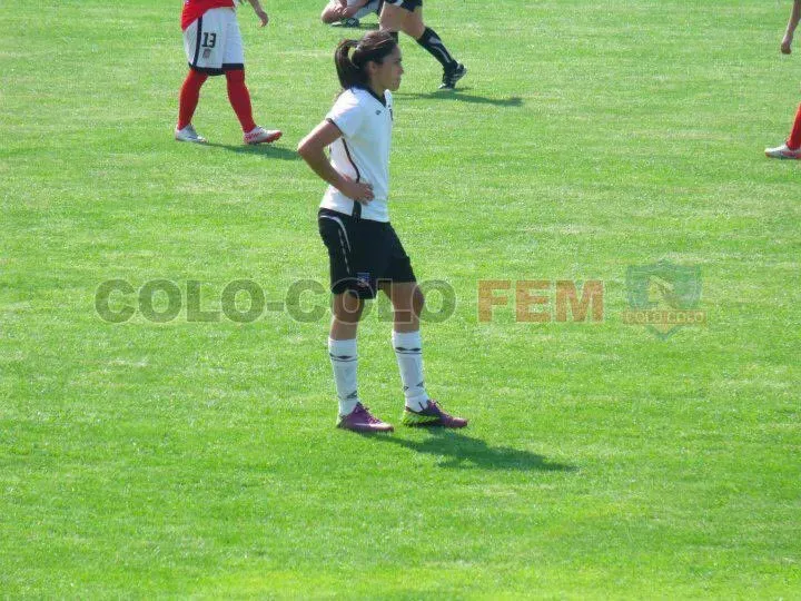 Bárbara Santibáñez mientras disputaba un encuentro con el Cacique Femenino. Foto: Colo Colo FEM.