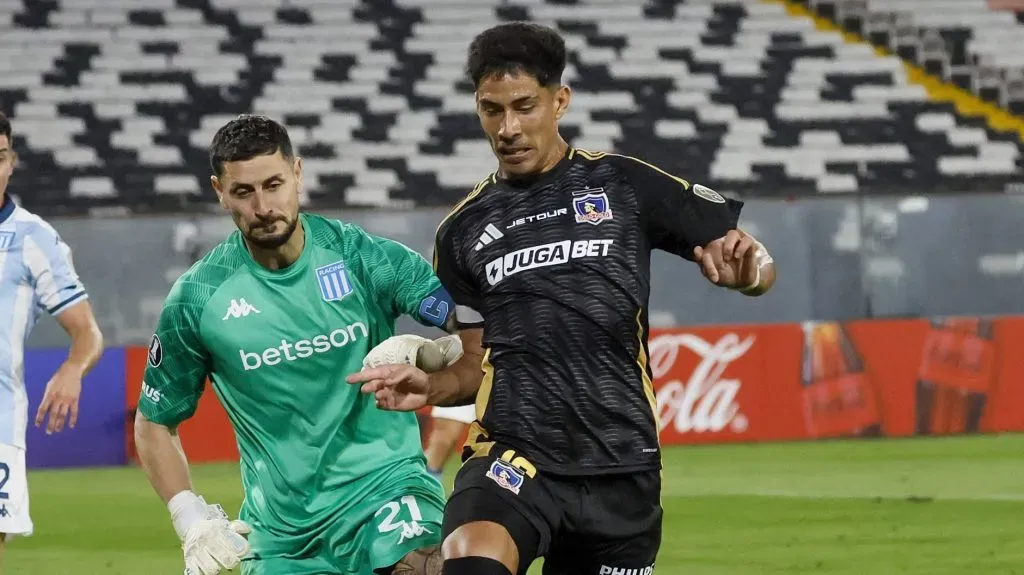 Salomón Rodríguez recibe gran defensa por su momento en Colo Colo.