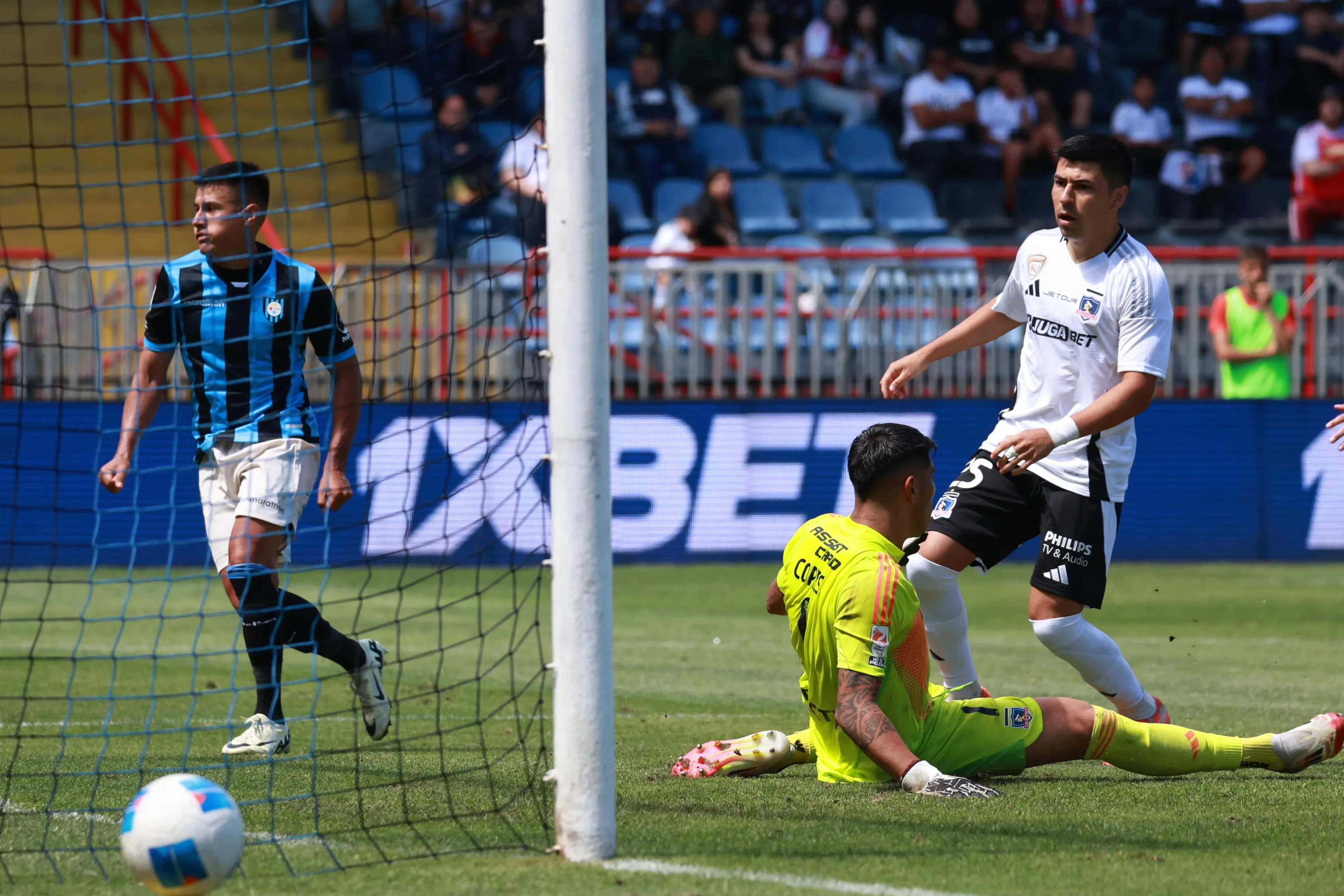 Colo Colo perdiendo con Huachipato en Talcahuano. (Foto: Photosport)