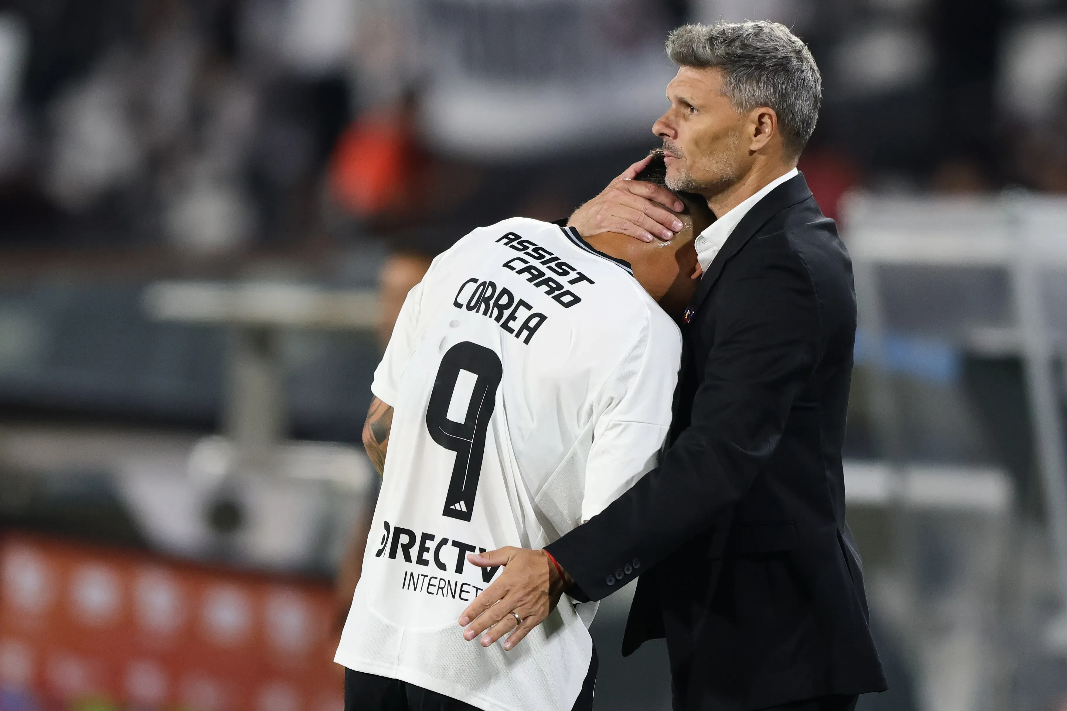 Javier Correa puede quedar fuera del último partido de Colo Colo.