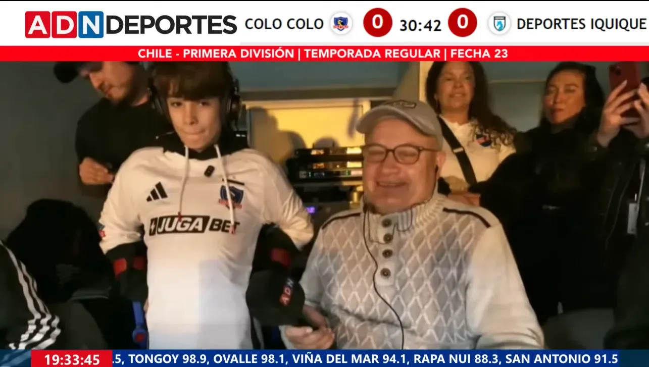 Alan García compartiendo con Héctor Tito Garrido en la caseta de ADN. Foto: ADN Radio.