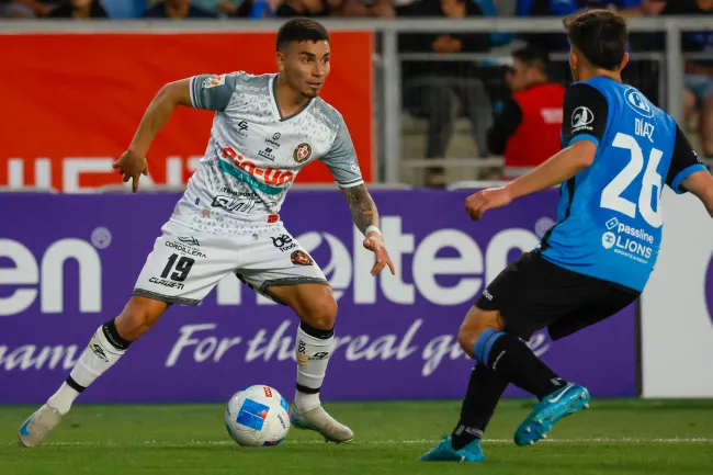 ¿Es real la opción de Popin Castro en Colo Colo?Imagen: Andres Pina/Photosport