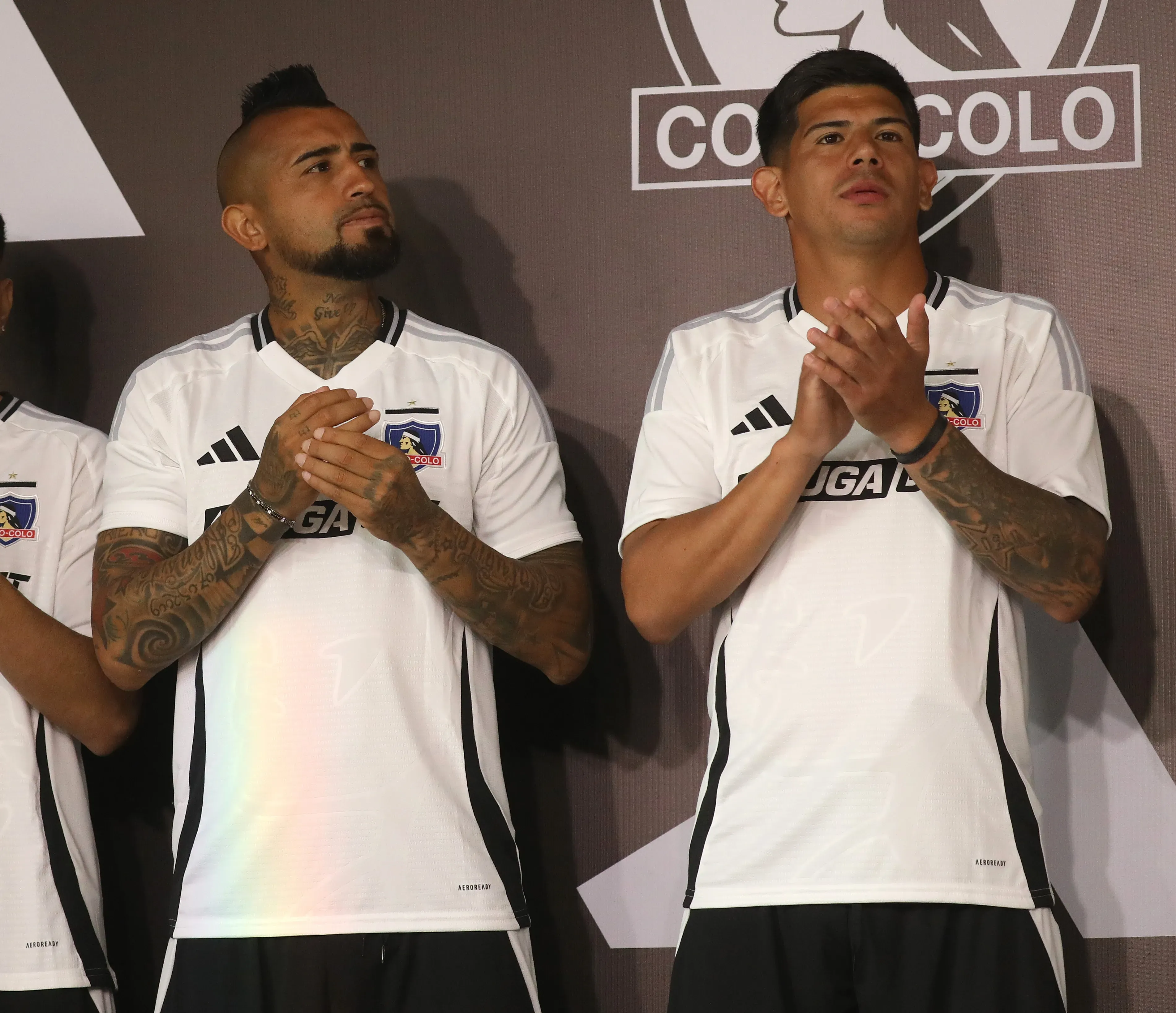 Arturo Vidal y Esteban Pavez fueron los grandes apuntados por el mal 2025 que tuvo el cuadro Popular.