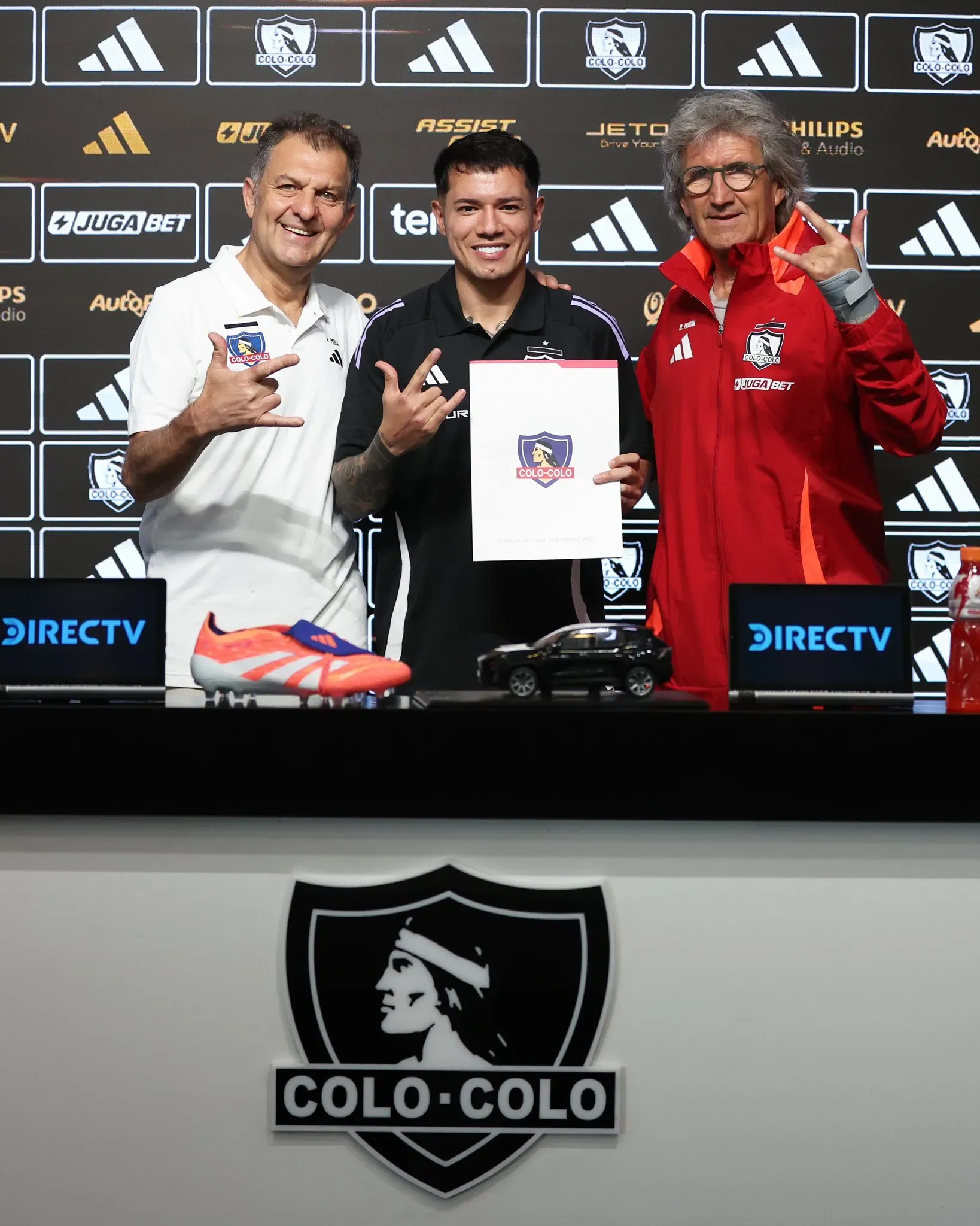 Matías Fernández Cordero fue presentado oficialmente como refuerzo de Colo Colo en el Estadio Monumental. Foto: Colo Colo.