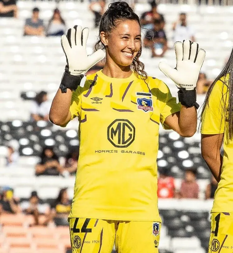 Romina Parraguirre durante su presentación en Colo Colo Femenino. Foto: Instagram/Romina Parraguirre.