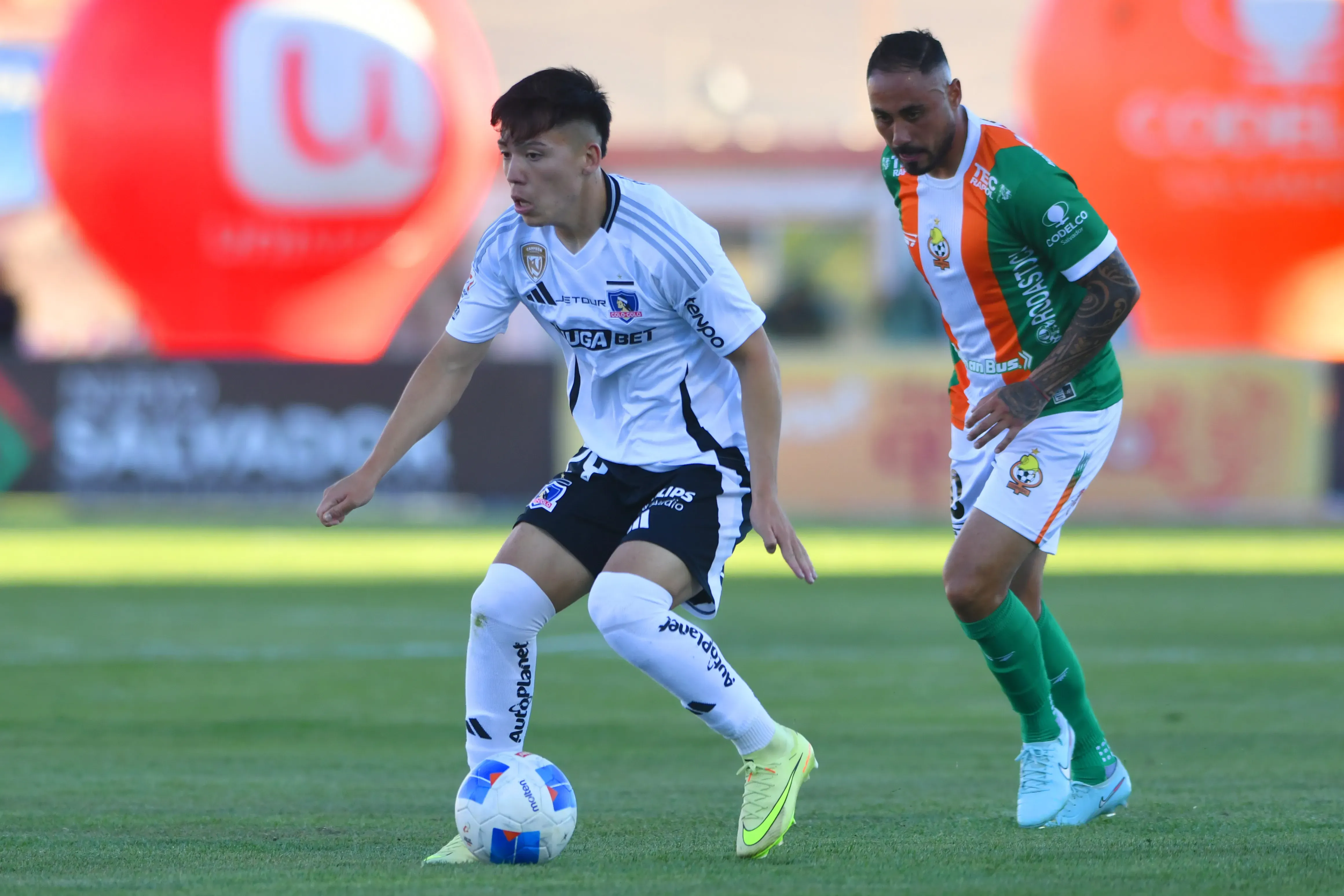 Leandro Hernández busca seguir ganando espacio en Colo Colo.Imagen: Alejandro Pizarro/Photosport