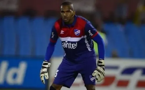 Luis Mejía es pieza fundamental en el Club Nacional, y querían contar con el en el clásico de Uruguay.