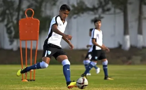 “El corazón ganó” en la decisión del muchacho, según su padre, que jugó en el fútbol chapín hace poco más de una década.