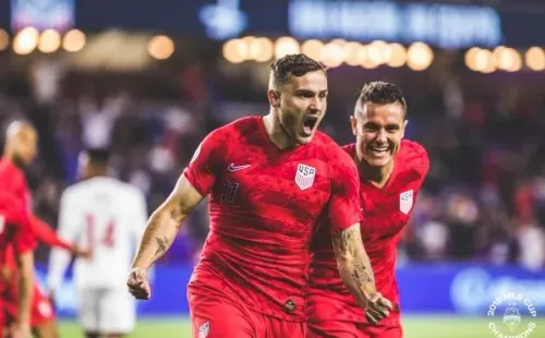 Jordan Morris , de una gran noche, firmó un gol y una asistencia.