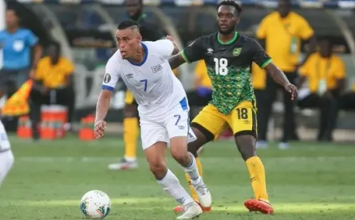 Cerén necesita viajar a los Estados Unidos para incorporarse a su club, pero por ahora, no podrá hacerlo.