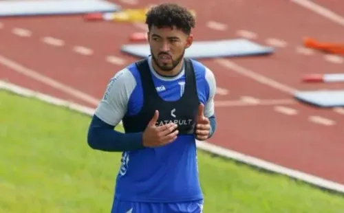Danny Acosta tiene doble nacionalidad, pero todo indica que será jugador de la selección de Honduras. Recién fichó por el LA Galaxy tras ser seleccionado en el draft de la MLS.