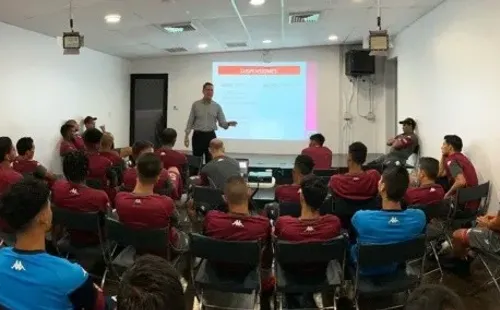 Charla médica en el Saprissa