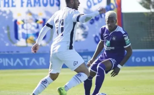 Amir Murillo en acción en su primer partido con la camiseta del Anderlecht belga.