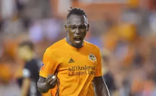Alberth Elis, delantero hondureño del Houston Dynamo.