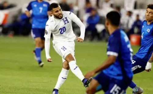 Jorge Álvarez, mediocampista central de Honduras.