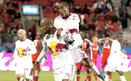 Roy Miller junto a Henry en los Bulls de Nueva York (Foto: Diario Extra).