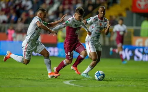 Manfred Ugalde, joven promesa del fútbol tico.
