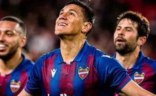 Oscar Duarte, defensa central de Levante.