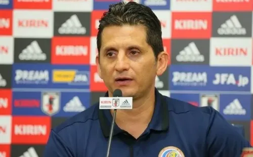 Ronald González, entrenador de la sele.