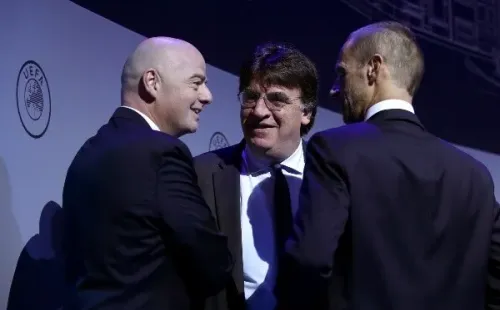 Ceferin junto a Infantino en una reunión de la FIFA. (Fuente: Getty)