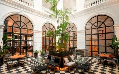 Parte del lujoso hotel en el que se hospeda Dinho,