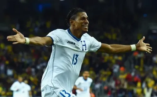 Carlo Costly tras anotar el último gol de Honduras en un Mundial
