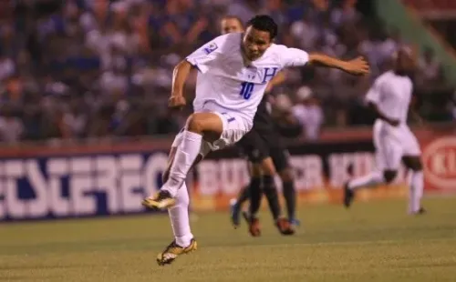 Rambo León, ex futbolista del Parma, Genoa, Torino, y Fiorentina, entre otros.