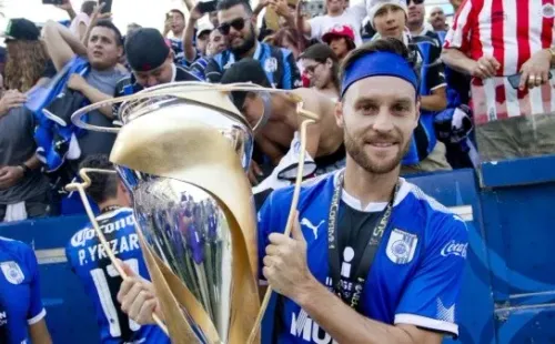 El futbolista fue campeón con Querétaro también.