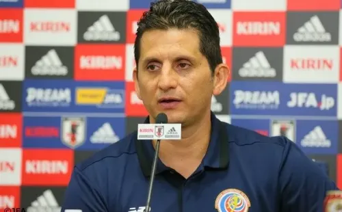 Ronald González anunció que sacará un libro a finales de año o principios del próximo.