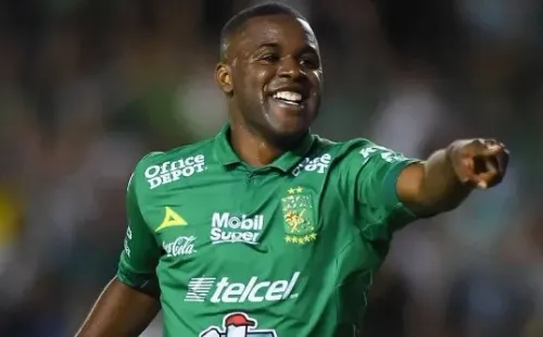Joel Campbell en el León de México