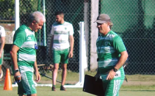 Marcelino Galoppo (a la derecha de Jorge Burruchaga), una de las opciones de Fenifut (Foto: Legionarios Nicas)