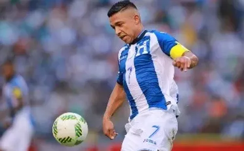 Emilio Izaguirre en la Selección (Foto: Hector Vivas)