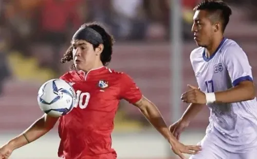 El joven panameño Juan Tejada debutó en Panamá con la camiseta #10.