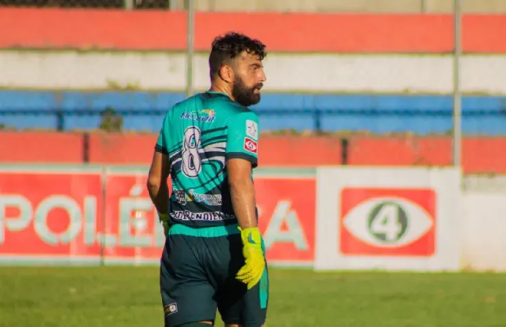 Matías Coloca arquero del Luis Ángel Firmo (Wikipedia)